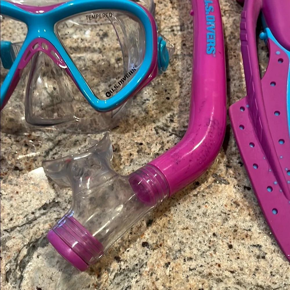U.S. Divers Snorkeling Set in Pink and Blue